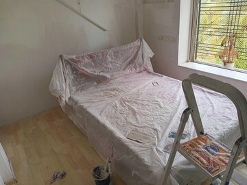 Bedroom in 2 BHK Apartment at Lokhandwala Complex, Andheri West – for Rent