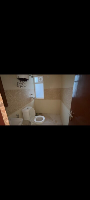 Bathroom in 3 BHK Apartment at Amrapali Riverview, Amrapali Leisure Valley – for Rent