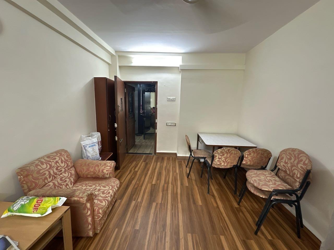 2 BHK + Servant Room 890 Sq.Ft. Apartment in Andheri CHS