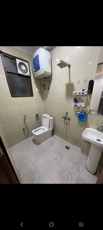 Team Area in 2 BHK Builder Floor at Saket – for Rent