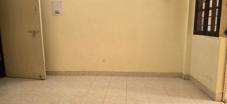 Room, sector 23 dwarka 1 Bedroom 400 Sq.Ft. Apartment In Sector 23 Dwarka Delhi 9060262