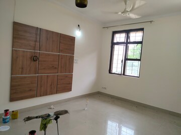 Room in 1 BHK Apartment at DDA Rosewood Apartments, Vasant Kunj – for Rent