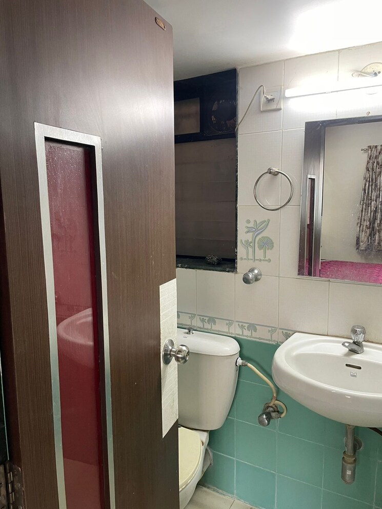 Bathroom, kores-nakshatra 2 Bedroom 750 Sq.Ft. Apartment In Vartak Nagar Thane 9060267