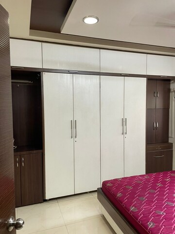 Room in 2 BHK Apartment at Kores Nakshatra, Vartak Nagar – for Rent