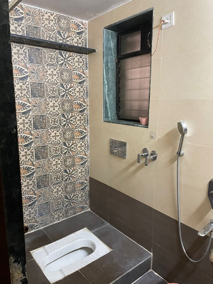 Bathroom, kores-nakshatra 2 Bedroom 750 Sq.Ft. Apartment In Vartak Nagar Thane 9060267