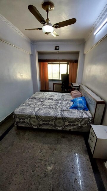Bedroom in 2 BHK Apartment at Andheri West – for Rent