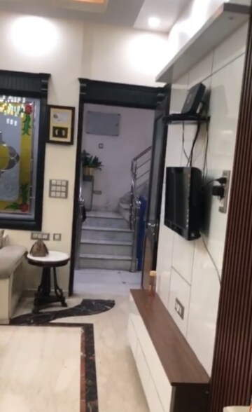 Living Room in 2 BHK Builder Floor at Old Rajinder Nagar – for Rent
