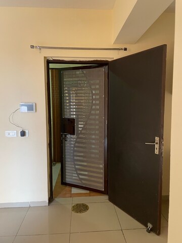 Furnished Amenities in 2 BHK Apartment at Wave City, Wave City – for Rent