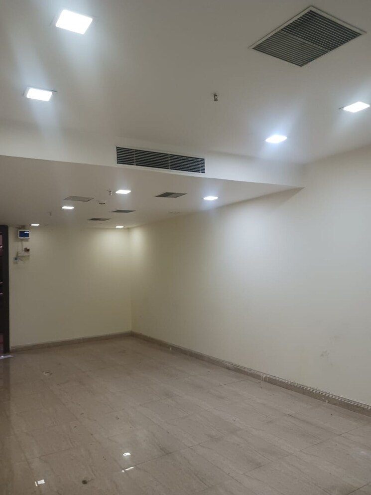 Room, bhandup west Commercial Office Space 790 Sq.Ft. In Bhandup West Mumbai 9060340