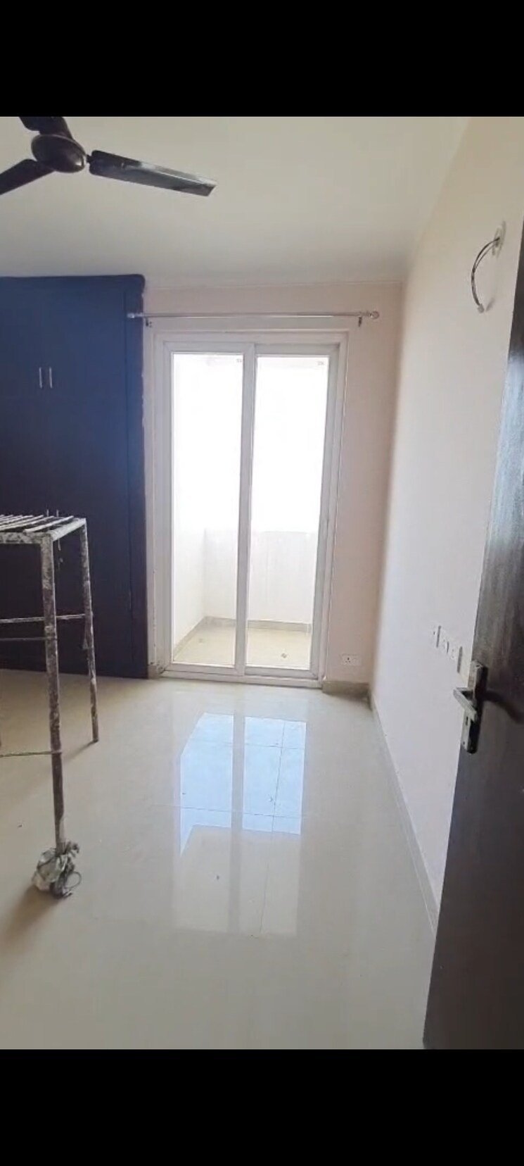 Bathroom, amrapali-riverview 2 Bedroom 845 Sq.Ft. Apartment In Amrapali Leisure Valley Greater Noida 9060345