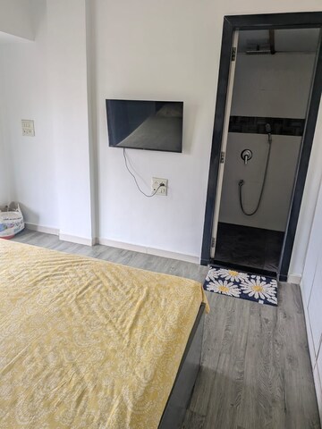 Bedroom in 2 BHK Apartment at Bhoomi Classic, Malad West – for Rent