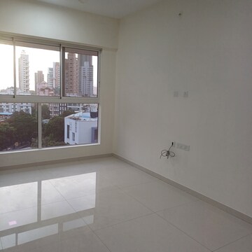 Furnished Amenities in 2 BHK Apartment at Wadhwa Pristine, Matunga West – for Rent