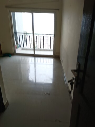 Room in 2 BHK Apartment at Saviour Park, Mohan Nagar – for Rent