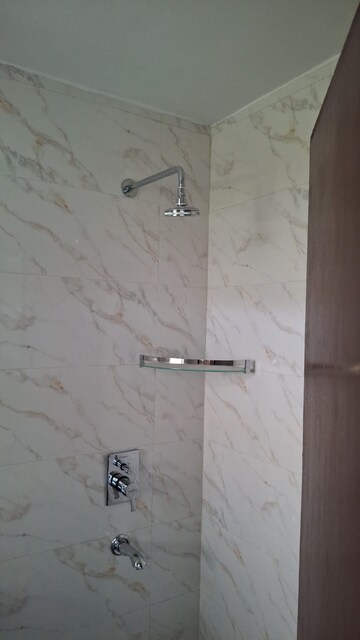 Bathroom in 3.5 BHK Apartment at Park View Apartments Gurgaon, Sector 56 – for Rent