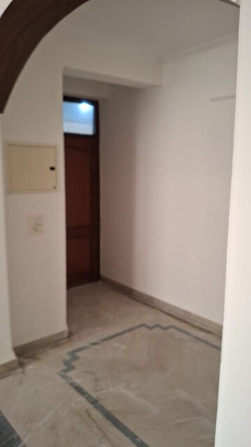 Room in 3.5 BHK Apartment at Park View Apartments Gurgaon, Sector 56 – for Rent