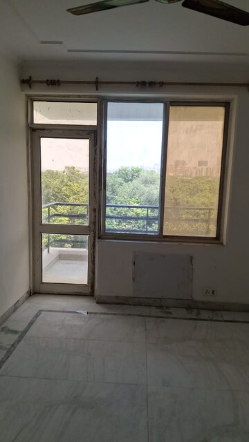 3.5 BHK Apartment For Rent in Park View Apartments Gurgaon, Sector 56