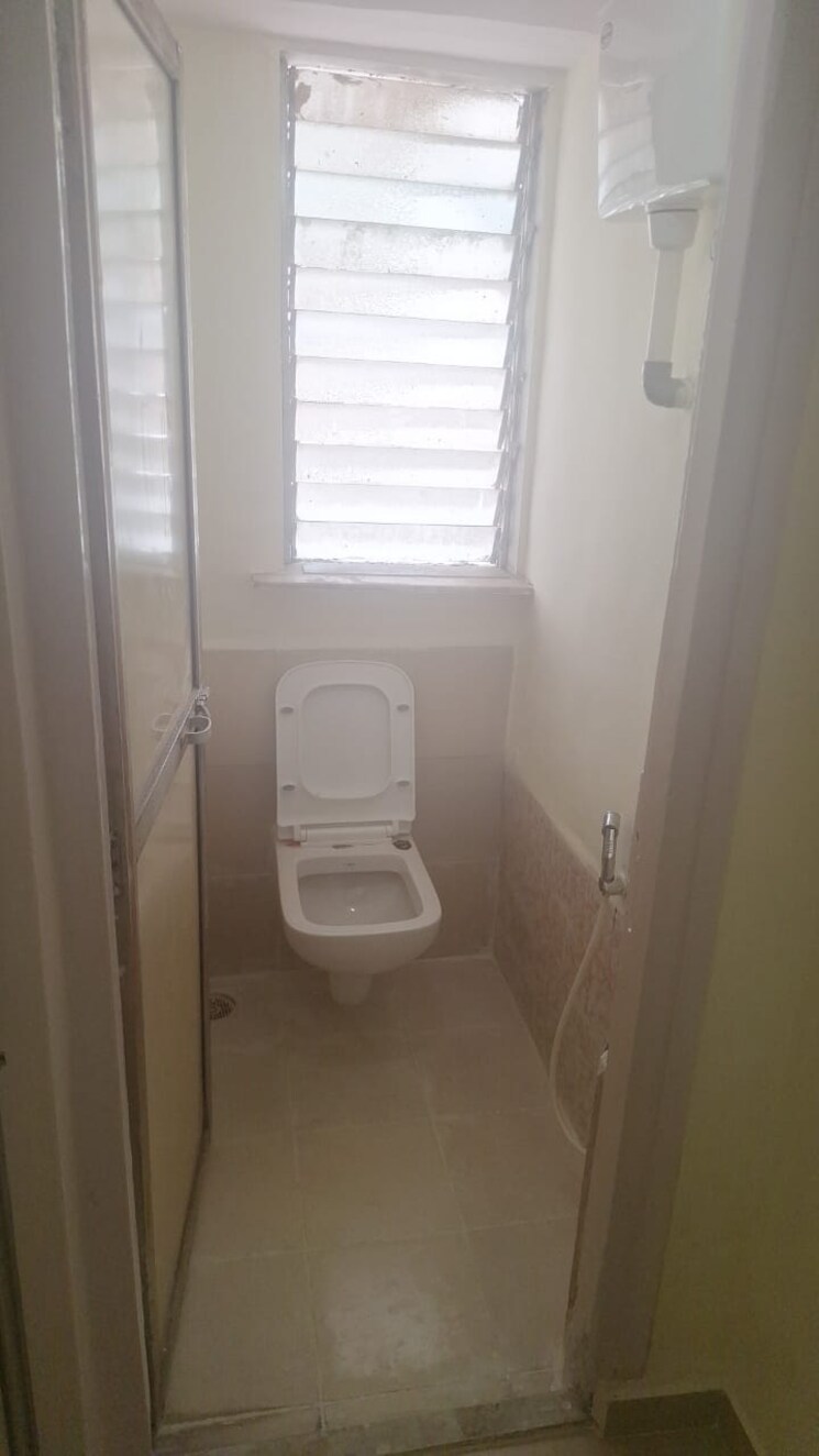 Bathroom, aplite-sapphire 1 Bedroom 431 Sq.Ft. Apartment In Tardeo Mumbai 8443869