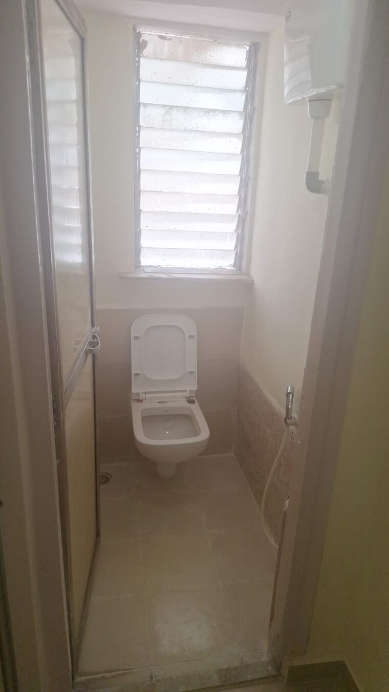Bathroom, aplite-sapphire 1 Bedroom 431 Sq.Ft. Apartment In Tardeo Mumbai 8443869