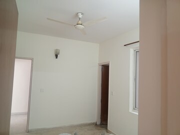 Room in 3 BHK Apartment at Ganpati Apartments Gurgaon, Sector 56 – for Rent