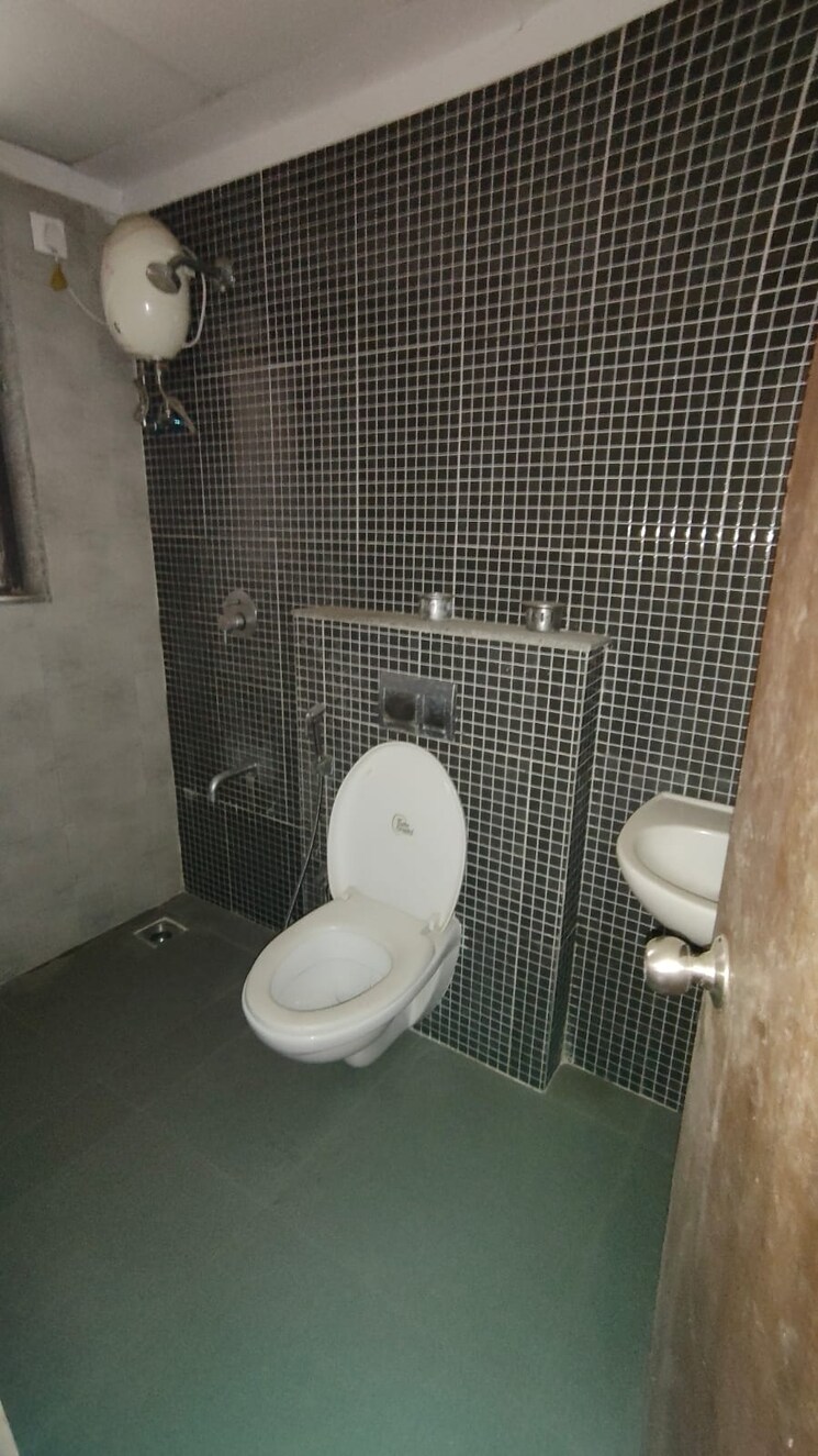 Bathroom, dombivli east 2 Bedroom 728 Sq.Ft. Apartment In Dombivli East Thane 9060538