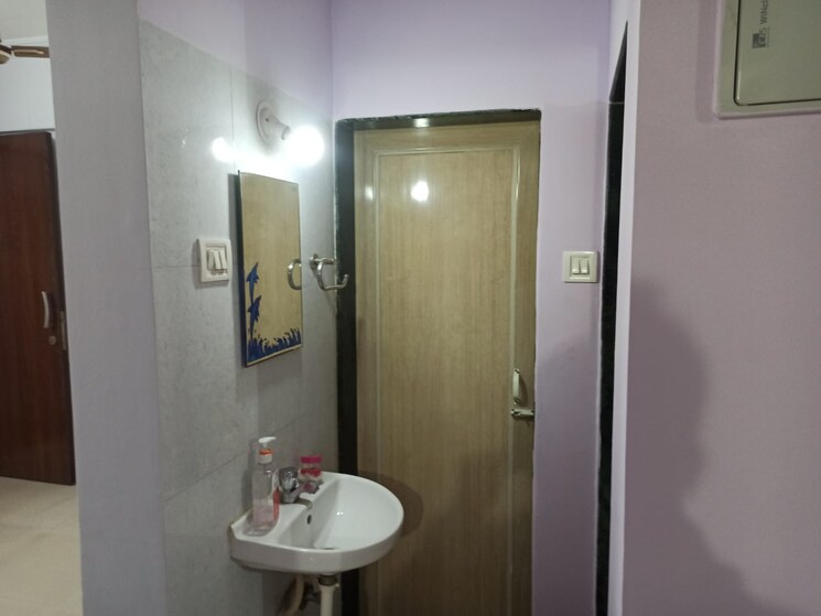 Bathroom, puranik-city-phase-iii 1 Bedroom 411 Sq.Ft. Apartment In Ghodbunder Road Thane 9060576