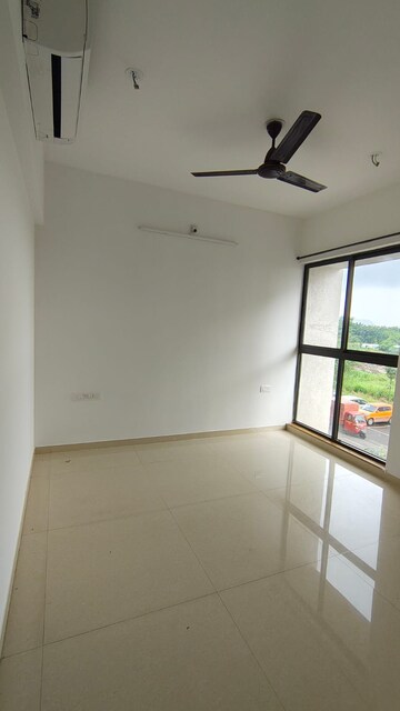 Room in 2 BHK Apartment at Lodha Palava Marvella A H, Dombivli East – for Rent
