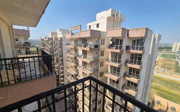 2 BHK Apartment For Rent in HCBS Sports Ville, Sohna Sector 35