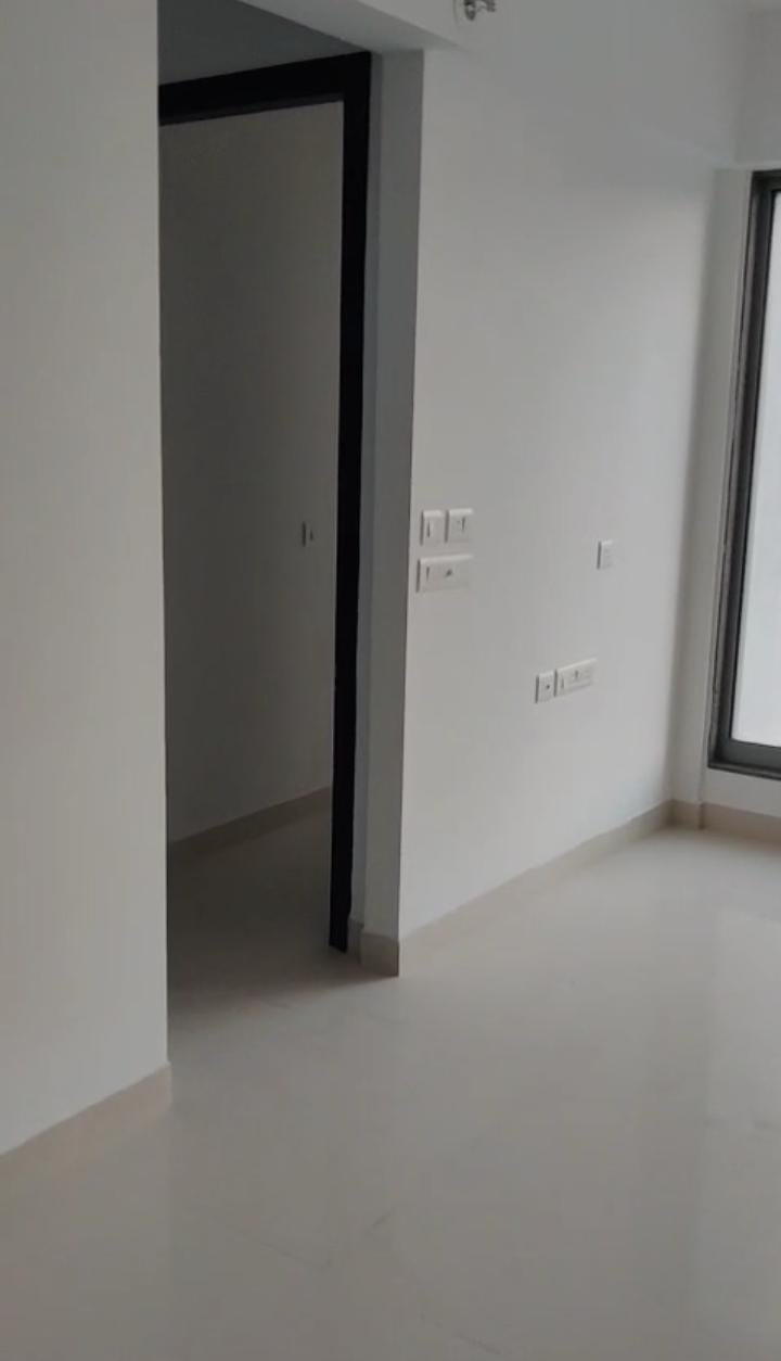 2 BHK Apartment For Sale in Sunteck City Avenue 4