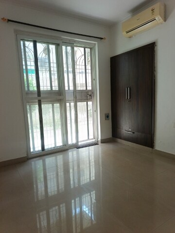 Room in 2.5 BHK Builder Floor at Orchid Island, Sector 51 – for Sale