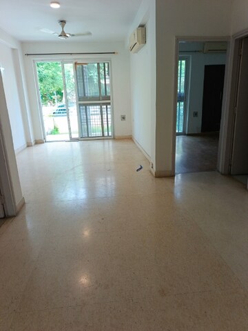 Room in 2.5 BHK Builder Floor at Orchid Island, Sector 51 – for Sale