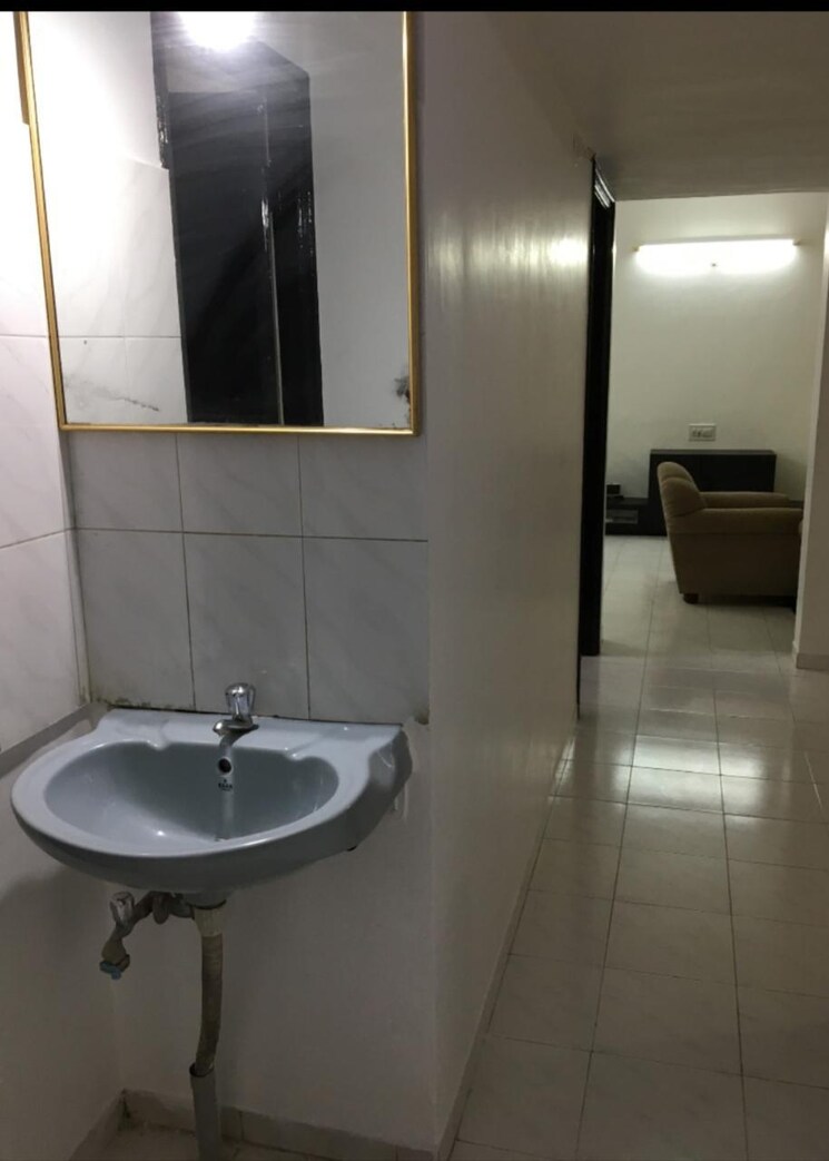 Bathroom, meadows-uptown 1 Bedroom 720 Sq.Ft. Apartment In Viman Nagar Pune 9059521