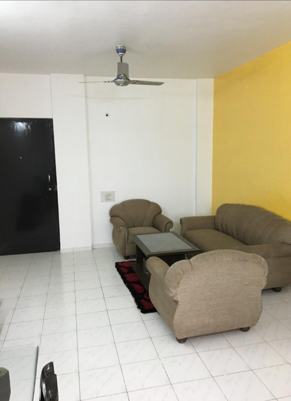 1 BHK + Servant Room Apartment For Rent in Meadows Uptown