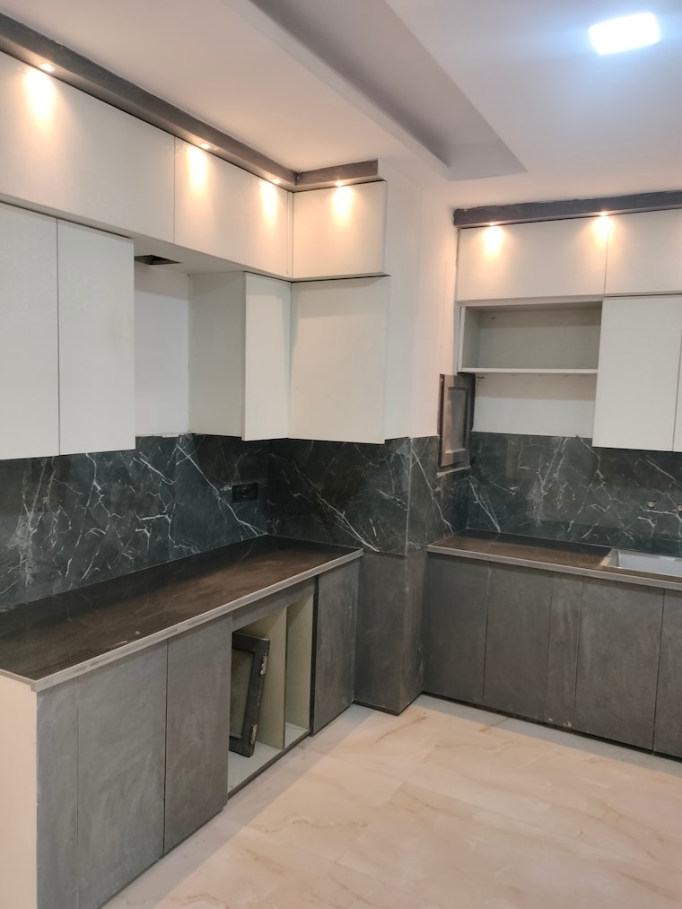 Kitchen, knowledge park v greater noida 4 Bedroom 2200 Sq.Ft. Builder Floor In Knowledge Park V Greater Noida Greater Noida 9060702