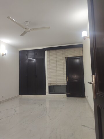 Furnished Amenities in 3 BHK Builder Floor at Greater Kailash I – for Rent