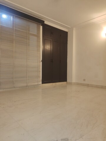 Furnished Amenities in 3 BHK Builder Floor at Greater Kailash I – for Rent