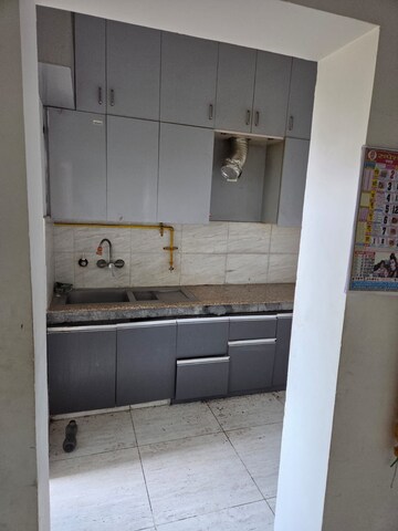 Kitchen in 2.5 BHK Apartment at Ajnara Ambrosia, Sector 118 – for Rent