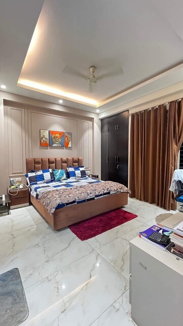 Bedroom in 2 BHK Builder Floor at Sector 7 – for Rent
