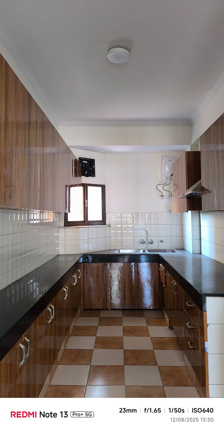 Kitchen, shiv-shakti-apartments-gurgaon 3 Bedroom 2350 Sq.Ft. Apartment In Sector 54 Gurgaon 9060723