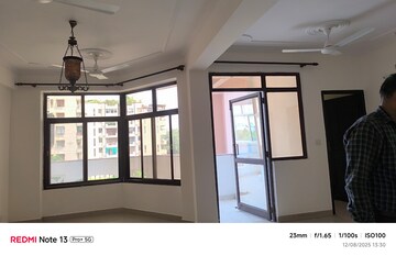 Room in 3 BHK Apartment at Shiv Shakti Apartments Gurgaon, Sector 54 – for Rent