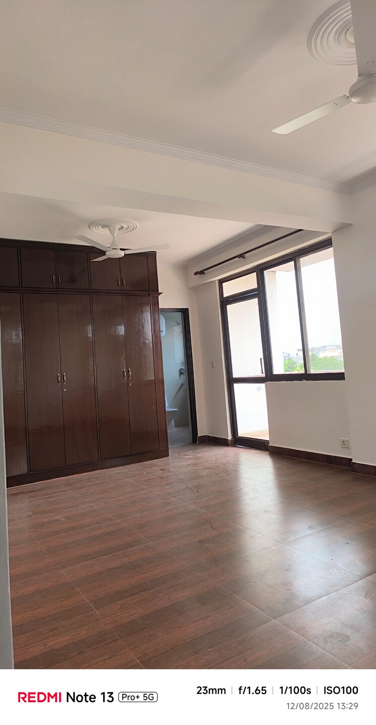 Room, shiv-shakti-apartments-gurgaon 3 Bedroom 2350 Sq.Ft. Apartment In Sector 54 Gurgaon 9060723