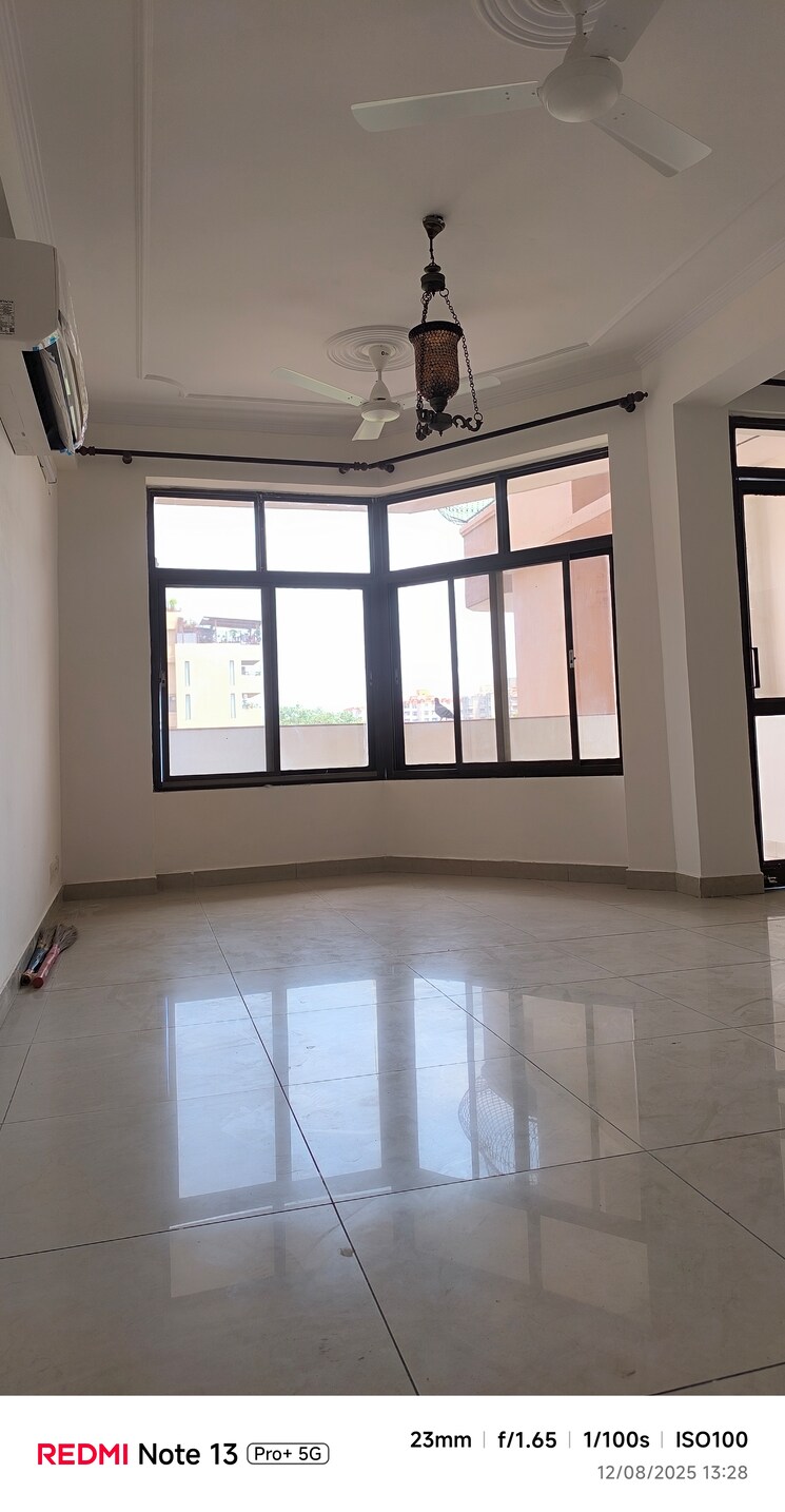 Room, shiv-shakti-apartments-gurgaon 3 Bedroom 2350 Sq.Ft. Apartment In Sector 54 Gurgaon 9060723