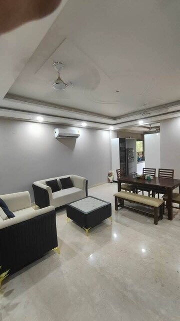 Living Room in 2 BHK Builder Floor at Sector 7 – for Rent