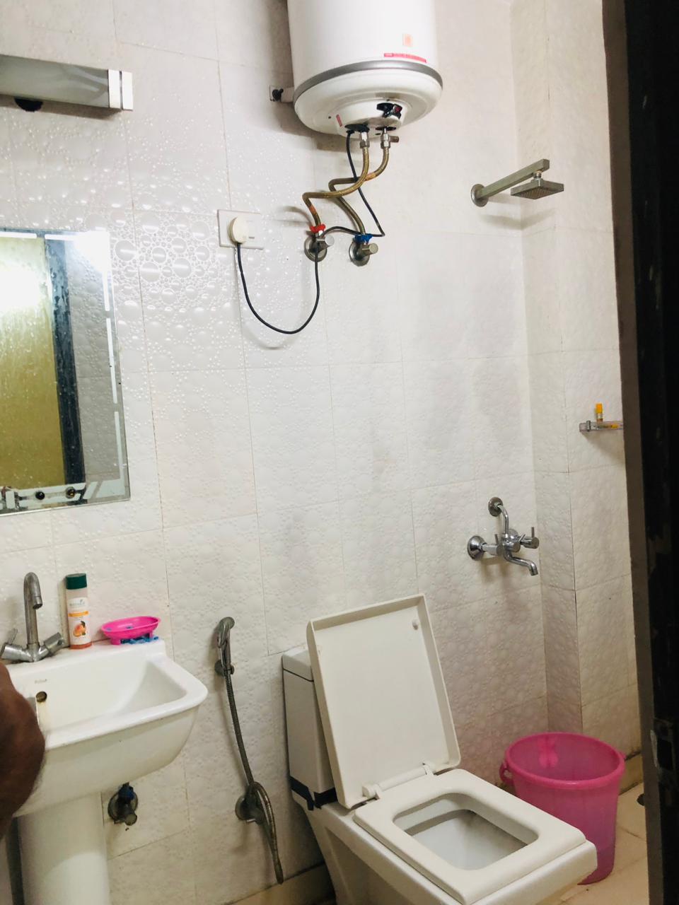 1 BHK Builder Floor For Rent in Paryavaran Complex