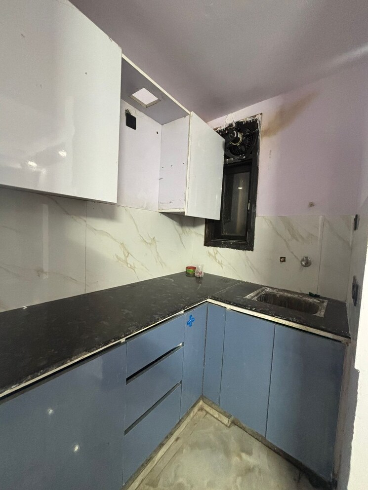 Kitchen, paryavaran complex 1 Bedroom 450 Sq.Ft. Builder Floor In Paryavaran Complex Delhi 9060801