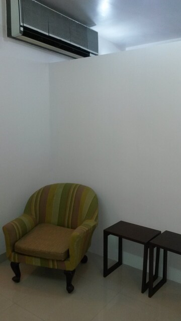 Furnished Amenities in 1 BHK Apartment at Hormuzd Apartment Malabar Hill, Malabar Hill – for Rent