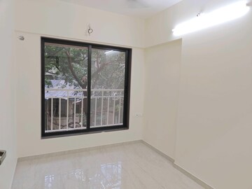 Room in 2 BHK Apartment at Chaitanya CHS Andheri, Andheri West – for Rent
