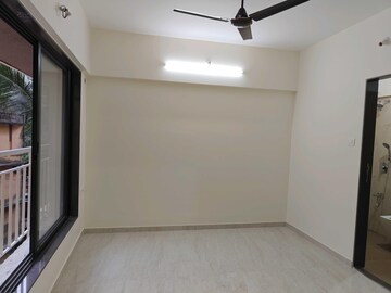 Room in 2 BHK Apartment at Chaitanya CHS Andheri, Andheri West – for Rent