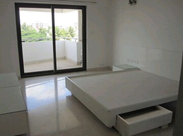 Room in 3 BHK Apartment at Hiro Towers, Sadashiva Nagar – for Rent