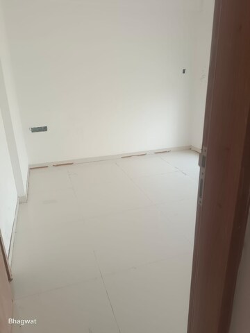 Room in 5 BHK Apartment at Majestique Signature Towers, Balewadi – for Sale
