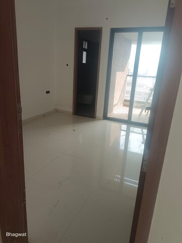 Room in 5 BHK Apartment at Majestique Signature Towers, Balewadi – for Sale